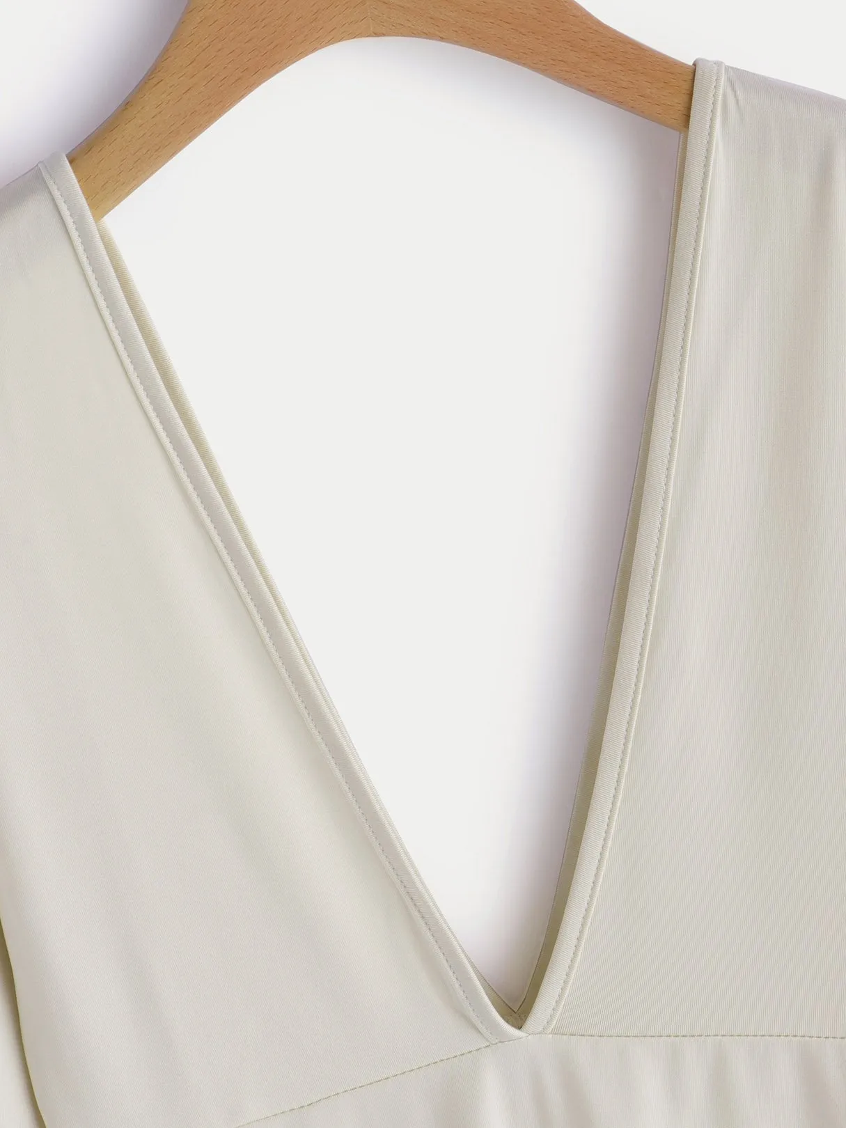 Wholesale Beige Deep V Neck Long Sleeve Plain Backless Dresses