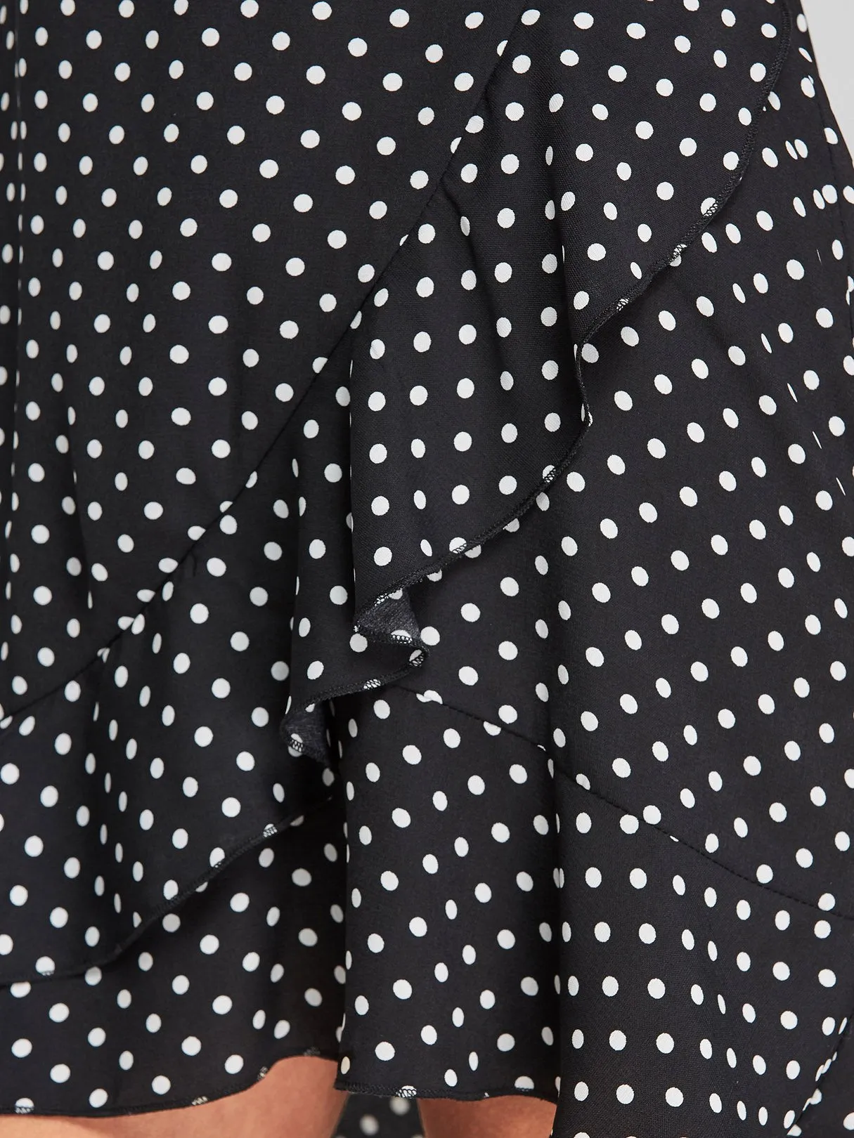 Wholesale Black V-Neck Short Sleeve Polka Dot Dresses