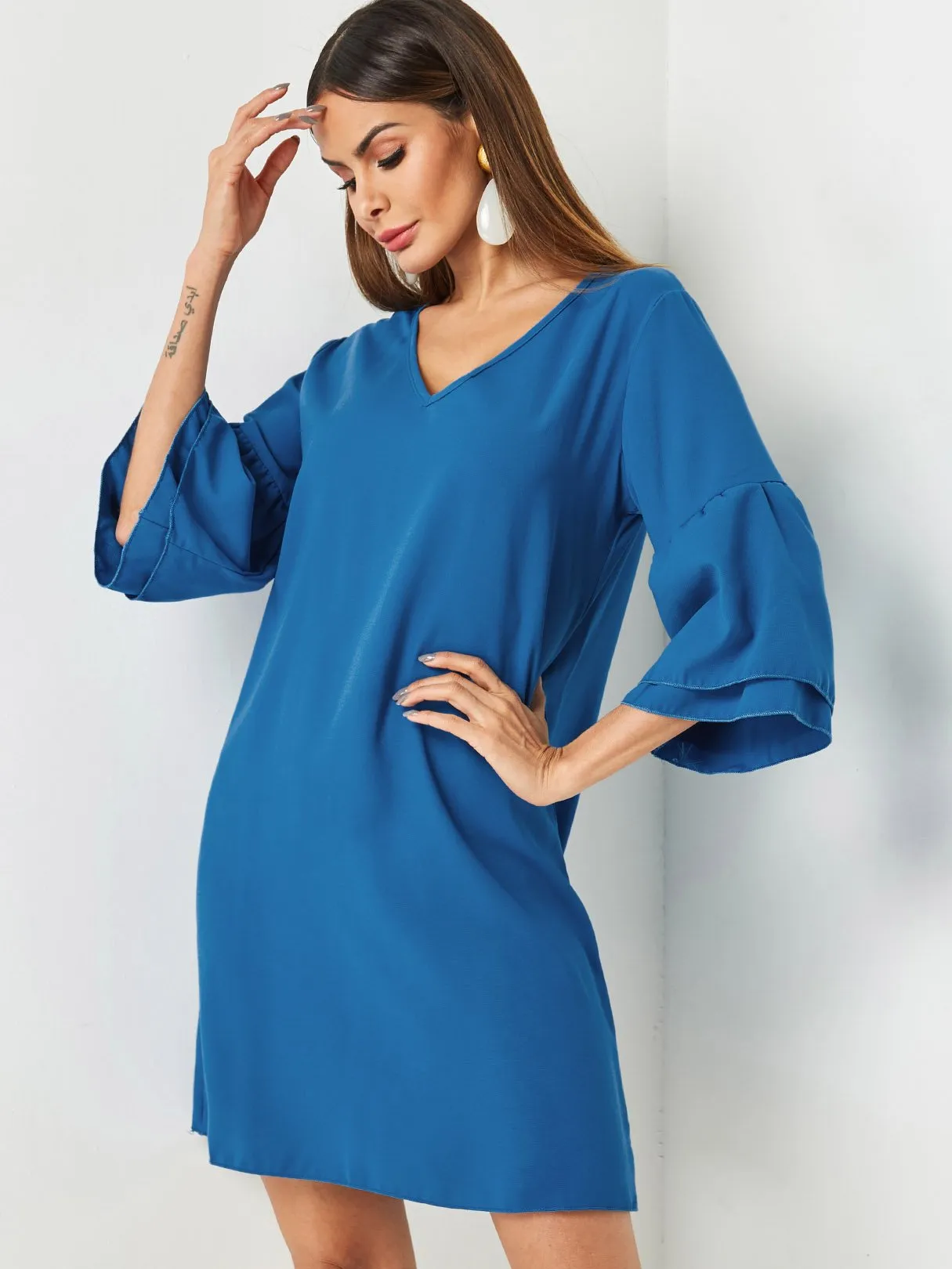 Wholesale Blue V-Neck Half Sleeve Dresses