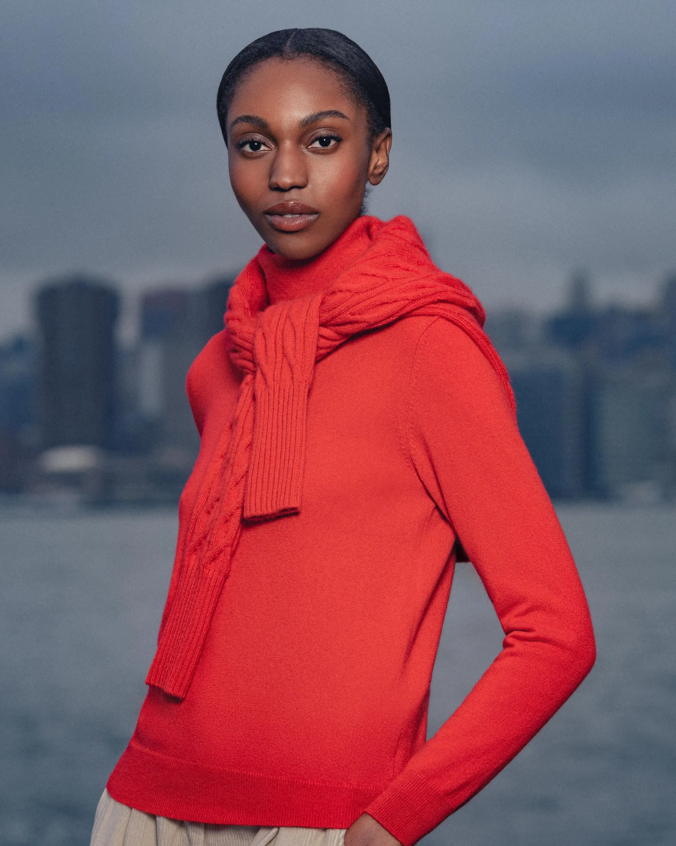 Women's Luna Turtle Neck Cashmere Sweater Riding Red